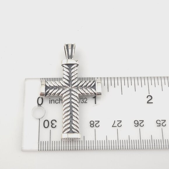 David Yurman Sterling Silver Cable 45 x 27mm Classic Chevron Cross Pendant Pouch - Picture 4 of 9